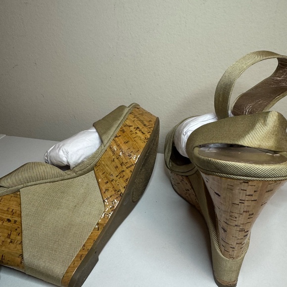 BCBG Heels Wedges Thick Straps Tan Size 10 - Picture 13 of 16